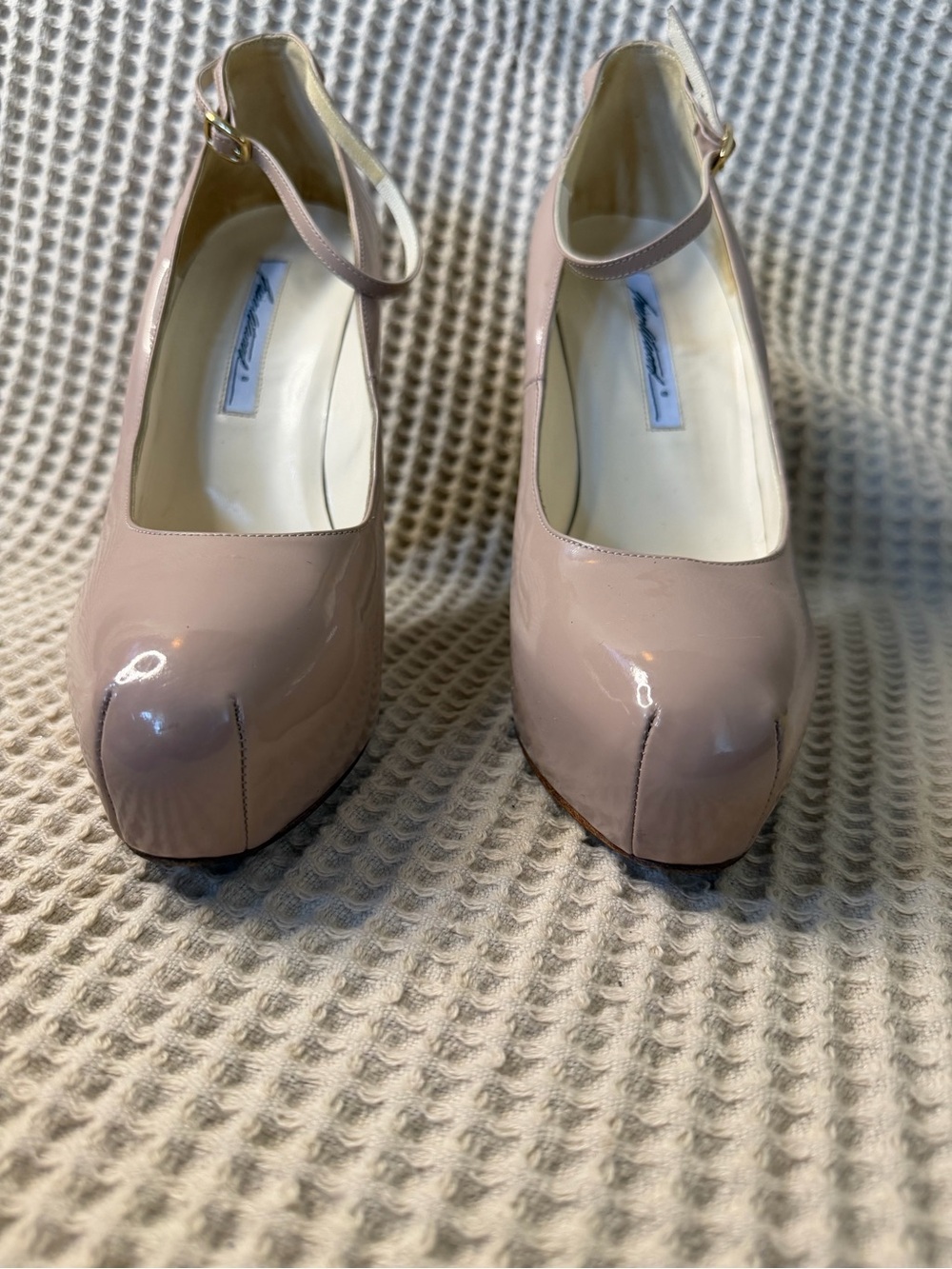 Brian Atwood Nude Patent Leather Mary Jane Platform Pumps EU 39 US 9